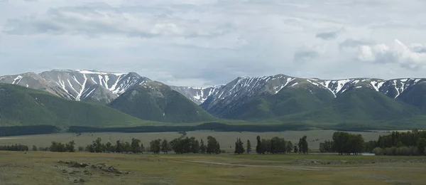 Panorama Clima Nublado Las Montañas Del Norte Montañas Nevadas Fondo —  Fotos de Stock