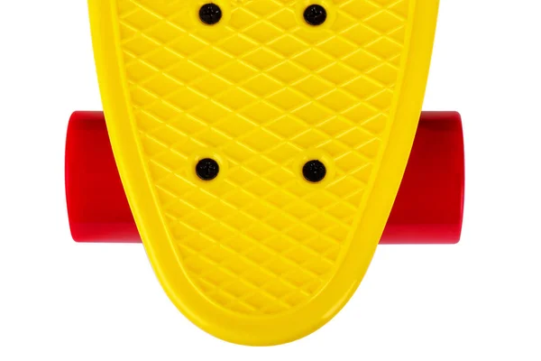 黄色巡洋舰便士 Plastboard 与红色轮子隔绝在白色背景 顶部看法 — 图库照片