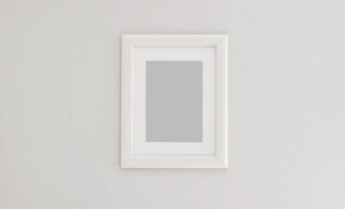 Dikdörtgen dikey beyaz çerçeve