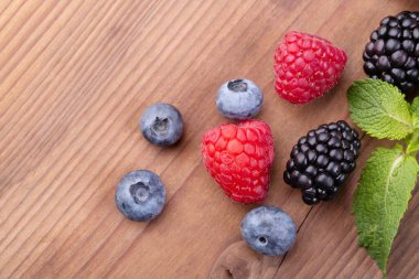 Bir demet yaban mersini.