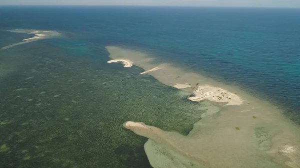 Sandy island in the sea.Philippines. — Stock Photo, Image