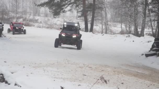 Racing Atv på vintern. Sport konkurrens Ryssland, 27 januari 2018. — Stockvideo