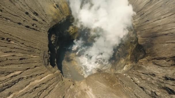 Volcan actif avec cratère. Gunung Bromo, Jawa, Indonésie. — Video