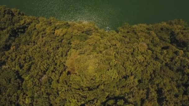 산악 지대에 있는 호수, 인도네시아 발리 섬. — 비디오