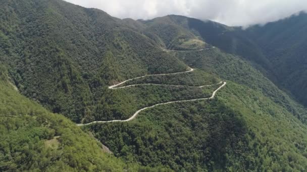 Bergweg op het eiland Luzon, Filipijnen. — Stockvideo