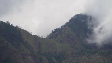 Bulutlar dağlar. Bali, Endonezya.