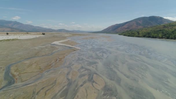 마른된 강 필리핀, 루손의 풍경. — 비디오