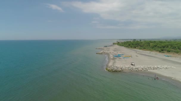 Paisagem tropical, praia na ilha de Luzon, Filipinas . — Vídeo de Stock