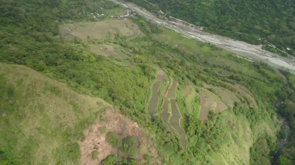 Paysage montagneux aux Philippines, Luçon .