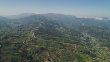 Filipinler 'de bir dağ ilinde tarım arazisi, Luzon