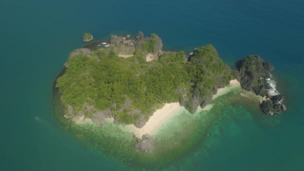 Zeegezicht van de Caramoïsche eilanden, Camarines Sur, Filipijnen. — Stockvideo