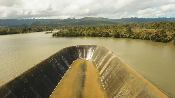 Luchtfoto dam op het meer, Bohol, Filipijnen. — Stockfoto