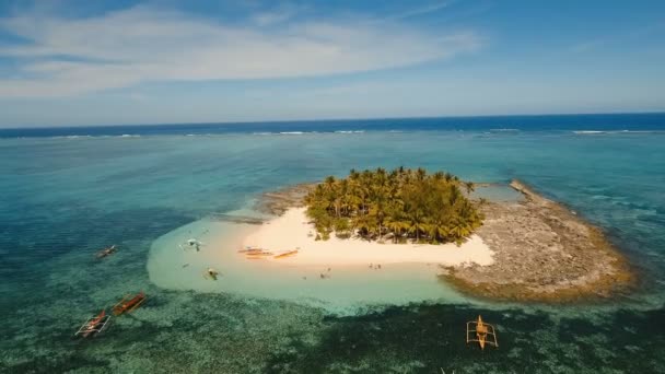 Vista Aerea Bella Isola Tropicale Guyam Con Spiaggia Sabbia Bianca — Video Stock