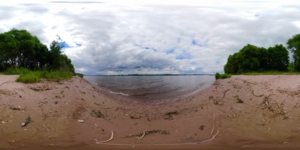 नदी 360VR के साथ लैंडस्केप — स्टॉक वीडियो