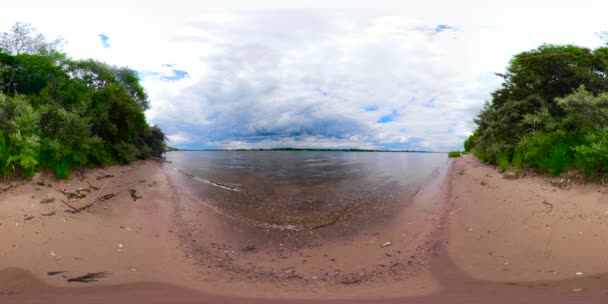 360Vr Paisaje Verano Con Río Lago Rodeado Árboles Riberas Río — Vídeos de Stock