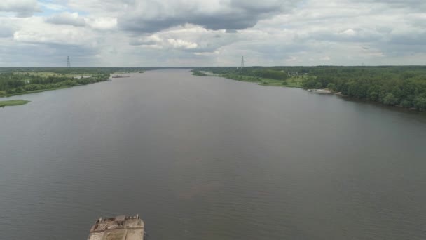 Chiatta sul fiume Volga — Video Stock
