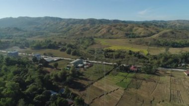 Yüksek voltajlı elektrik hattı. Filipinler, Luzon.