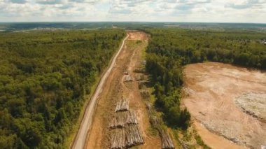 Yeni bir yol inşaatı.