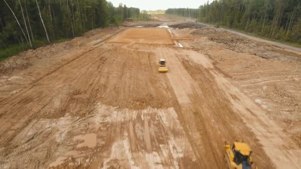 Construcción de una nueva carretera. — Vídeos de Stock