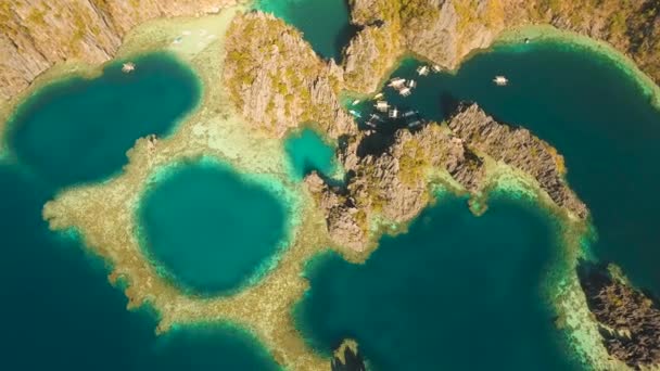 Zeegezicht met een prachtige lagune Filippijnen, Palawan. — Stockvideo