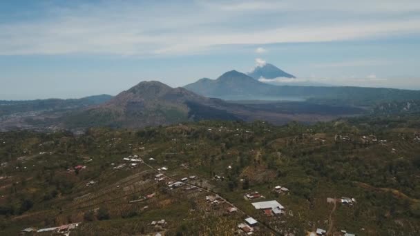 Lago e vulcão Batur, Agung. Bali, Indonésia. — Vídeo de Stock