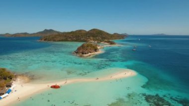 Güzel tropikal ada ve sahil