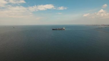 Kargo gemileri defne Manila