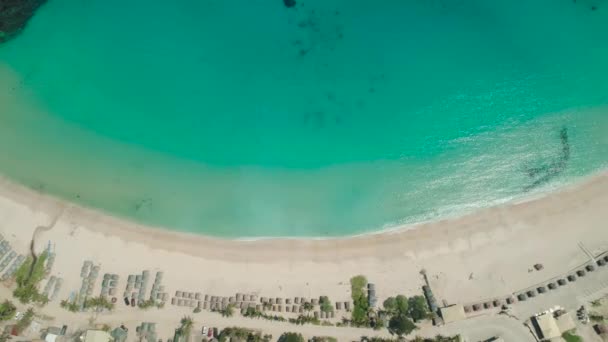 Paisaje marino con playa y mar. Filipinas, Luzón. — Vídeo de stock