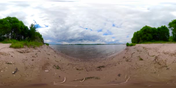 Landschap met rivier 360vr — Stockvideo