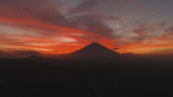 Vulcano attivo Gunung Agung a Bali, Indonesia. — Video Stock