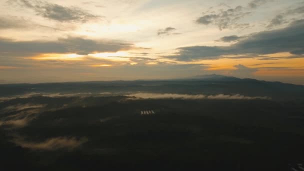 Tropikalny krajobraz o zachodzie słońca, Bali, Indonezja. — Wideo stockowe