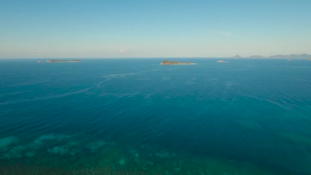 Krajobraz morski z wyspami — Wideo stockowe