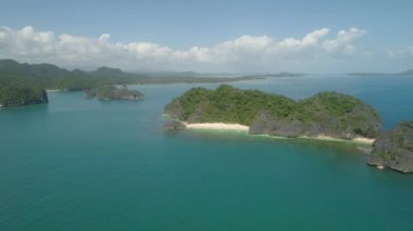 Caramoan Adaları Deniz Burnu, Camarines Sur, Filipinler.
