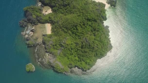 Paisaje marino de las Islas Caramoanas, Camarines Sur, Filipinas. — Vídeos de Stock