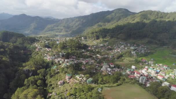 Ville dans la province de montagne. Sagada, Philippines . — Video