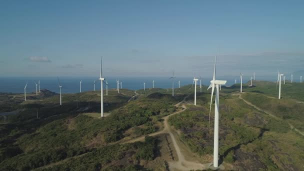 Solar Farm з Windmills Філіппіни, Лусон — стокове відео