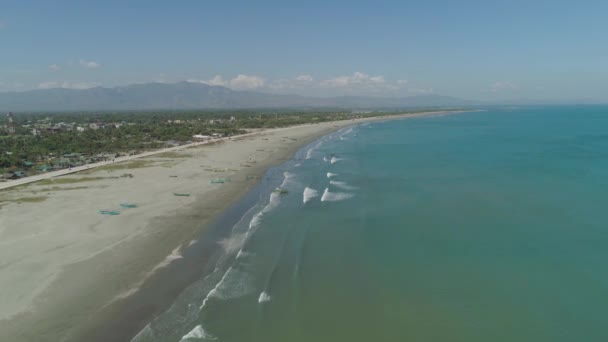 Amplia playa en la isla de Luzón, Filipinas . — Vídeo de stock