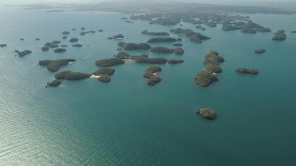 Uppsättning öar i havet. Filippinerna. — Stockvideo