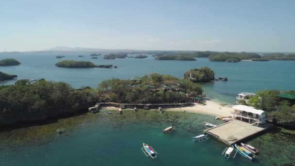 Conjunto de ilhas no mar. Filipinas. — Vídeo de Stock