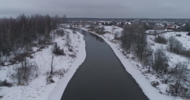 Paysage fluvial hivernal 