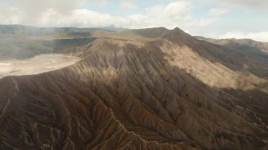 Kraterli volkan. Gunung Bromo, Jawa, Endonezya.