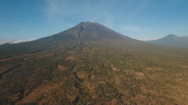 Aktif volkan Gunung Agung Bali, Endonezya 'da.