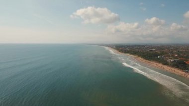 Hava manzaralı güzel sahil, Bali, Kuta.