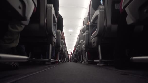 Interno dell'aereo passeggeri . — Video Stock