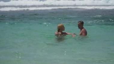 mutlu bir çift deniz.