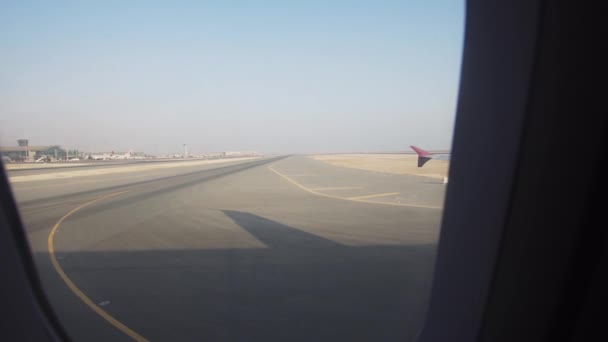 Vista dalla finestra di un aeroplano. — Video Stock