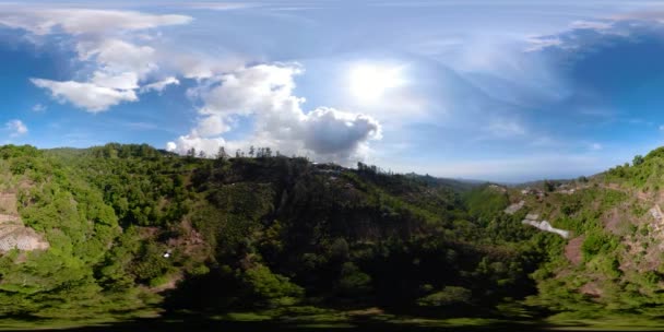 Paisaje de montaña tierras agrícolas y pueblo Bali, Indonesia. vr360 — Vídeo de stock