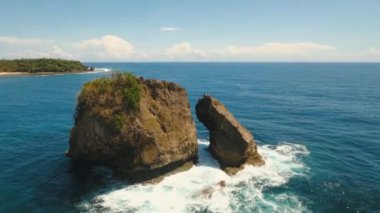 Deniz kaya. Havadan görünümü.