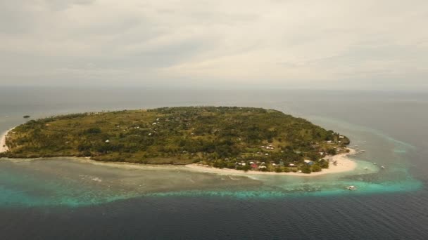 Hermosa isla tropical. — Vídeo de stock