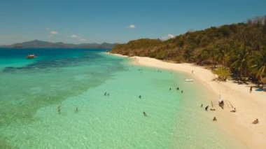 Güzel tropikal ada.